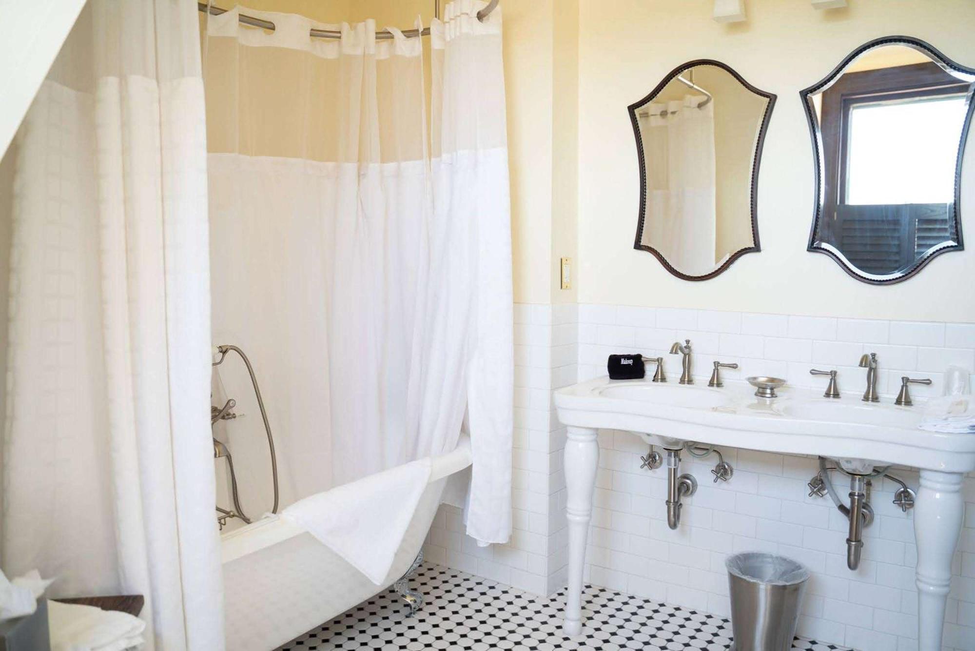 Sheridan Inn - Best Western Signature Collection Bagian luar foto
